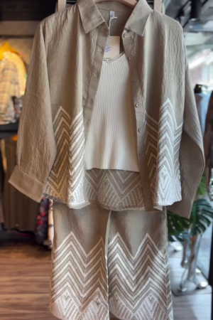 Combo Oversized Shirt and Straight Pants for Women – Stylish Set