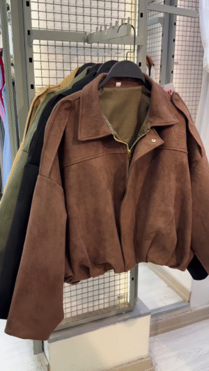 🧥 Timeless Suede Charm – Autumn & Winter Jacket 🍂❄️
